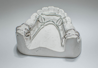aparat ortodontyczy typu Crozata